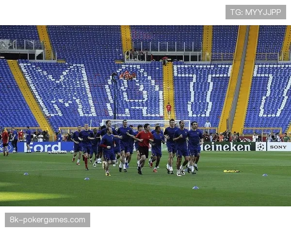 曼彻斯特警方通报:欧冠赛日逮捕12名涉嫌骚乱客队球迷 曼彻斯特警方通报:欧冠赛日逮捕12名涉嫌骚乱客队球迷